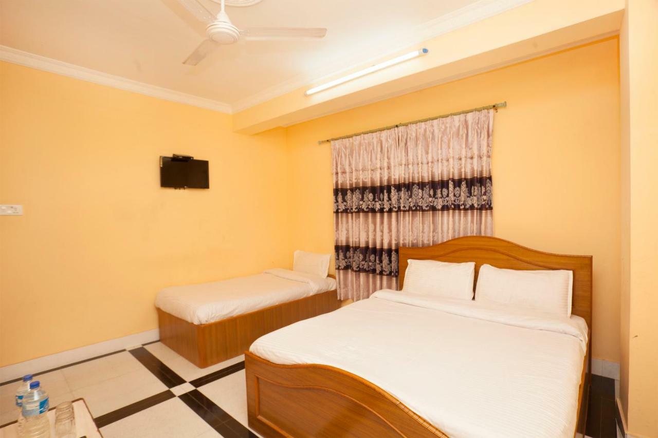 Spot On 397 Hotel Triveni Guest House Катманду Екстериор снимка