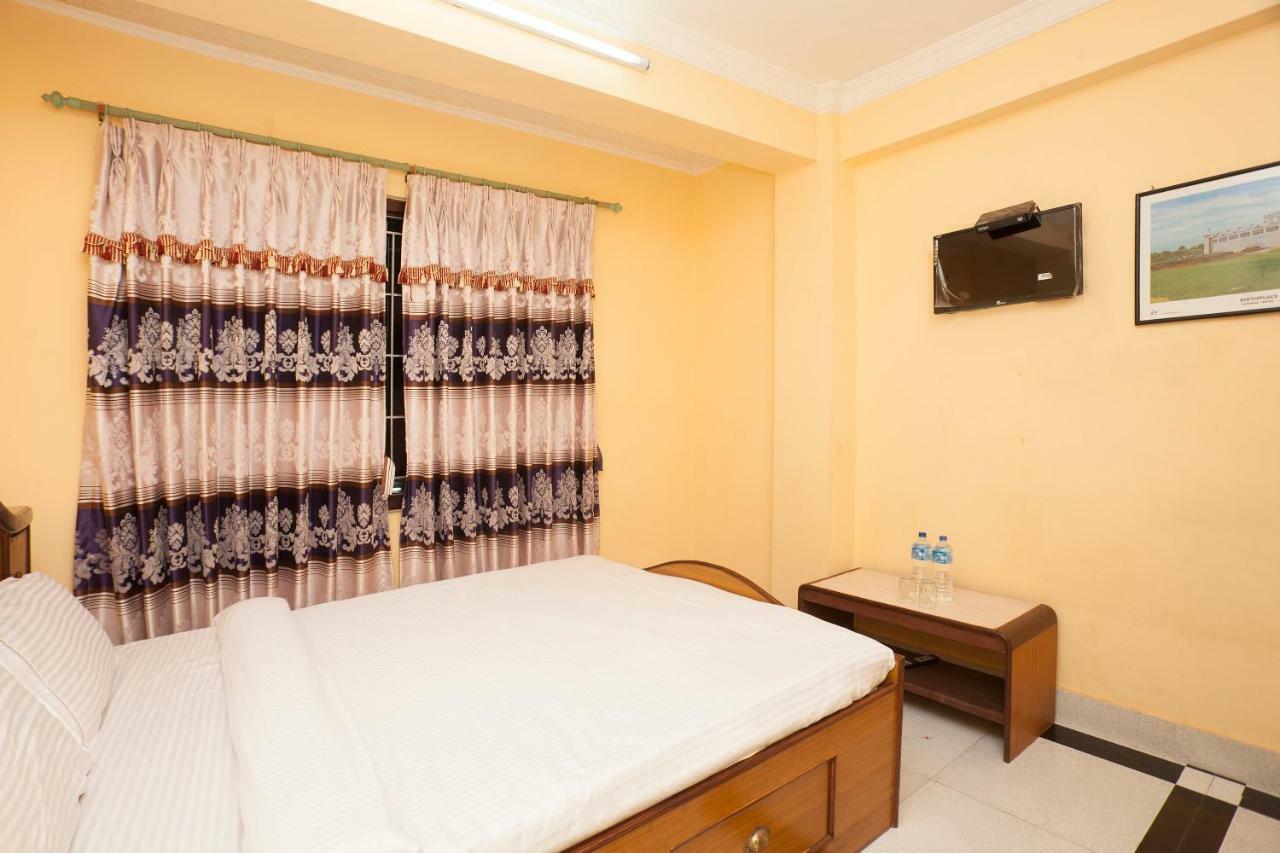 Spot On 397 Hotel Triveni Guest House Катманду Екстериор снимка